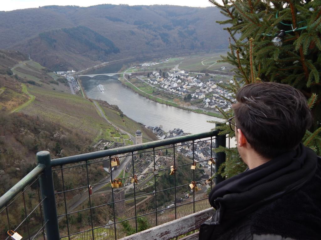 Hotel Ratskeller Zell an der Mosel Exterior foto